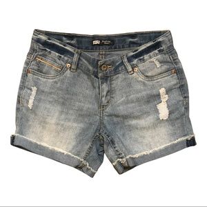 Levi’s jean, denim light wash, Boyfriend Shorts,16
